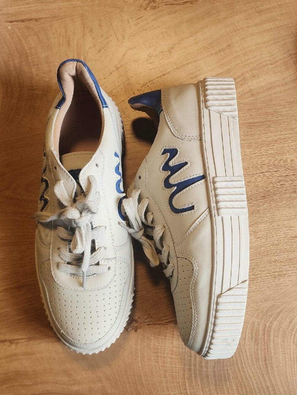 Cream Lace-Up Sneakers with Blue Side Detail